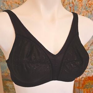 38B Vintage Shiny Pointy Black Bra Bundle